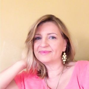 Hi! I’m Heidi - thanks for stopping by my closet!